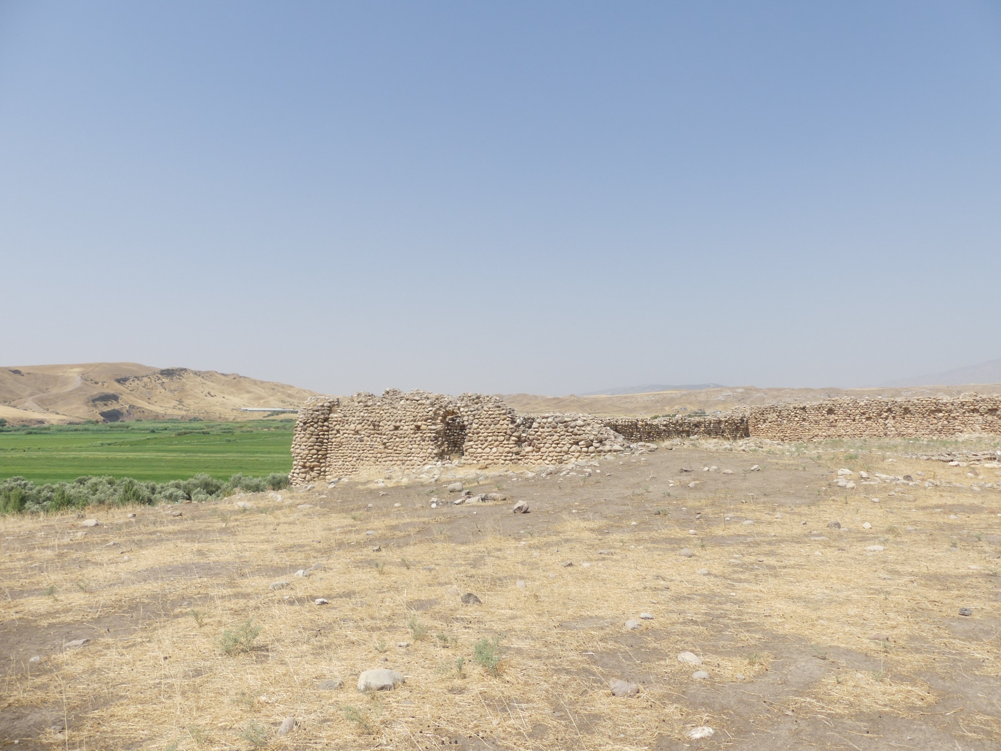 Bazhera caravanserai and surrounding landscape